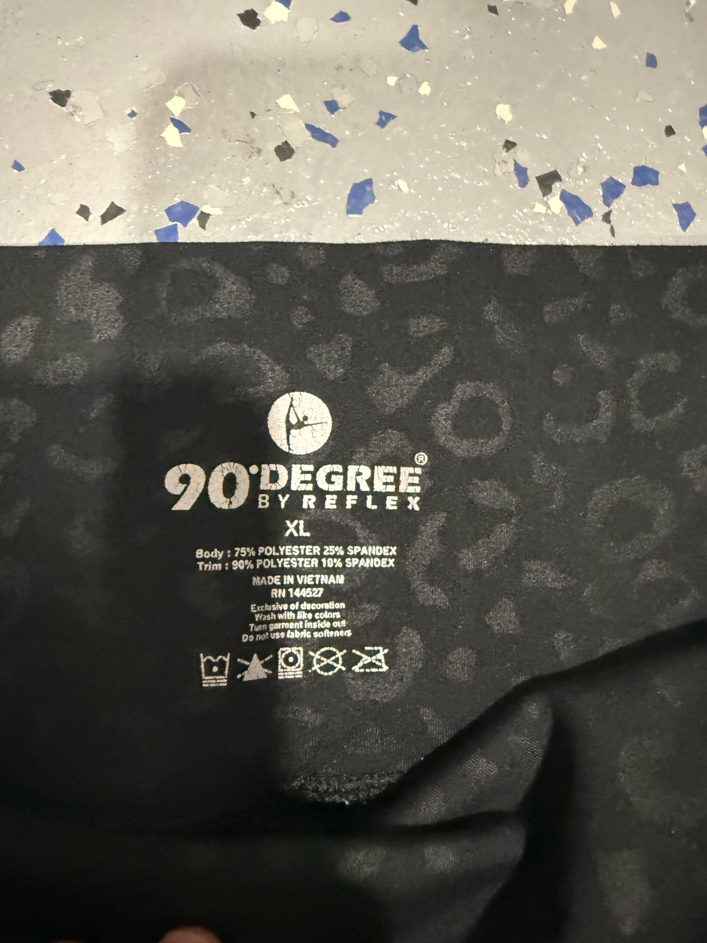 90 degree size Xlarge cheetah leggings - Picture 2 of 4